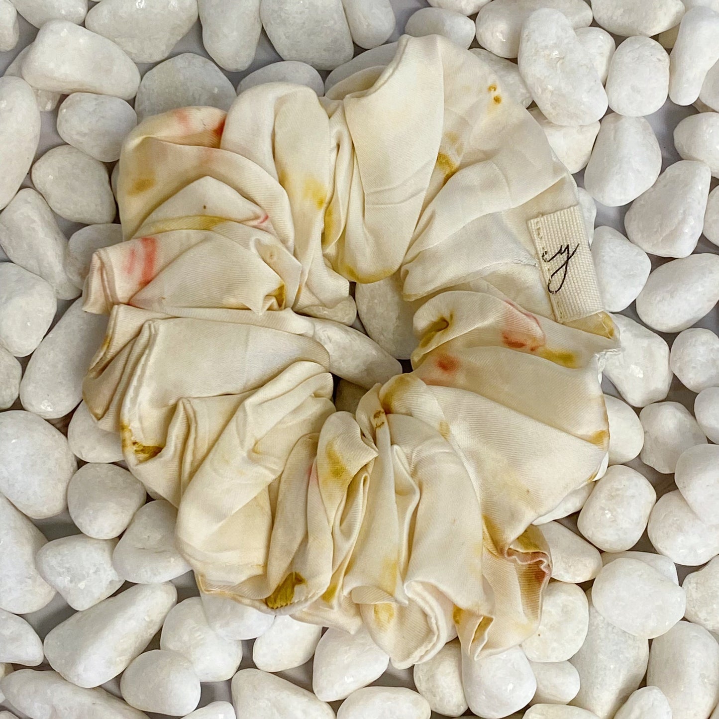 Sustainable Natural Dye Hair Scrunch – Handcrafted Vegan Silk | Plant-Dyed Art