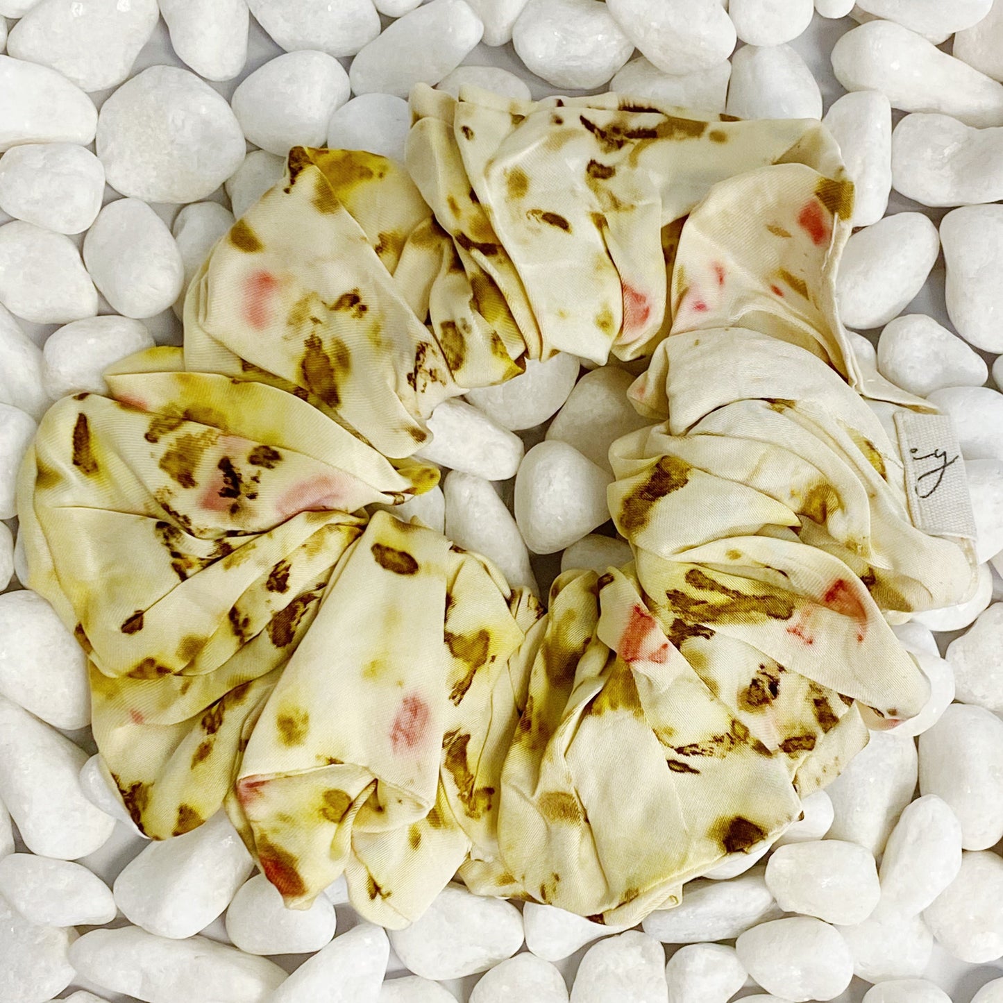 Sustainable Natural Dye Hair Scrunch – Handcrafted Vegan Silk | Plant-Dyed Art