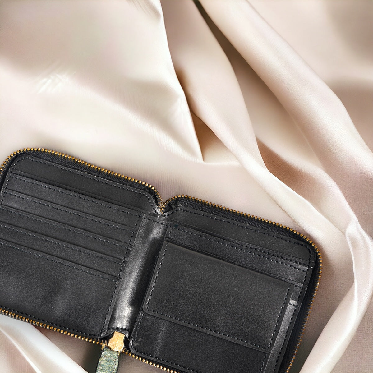 Kochi | Coconut Leather Small Zip Wallet