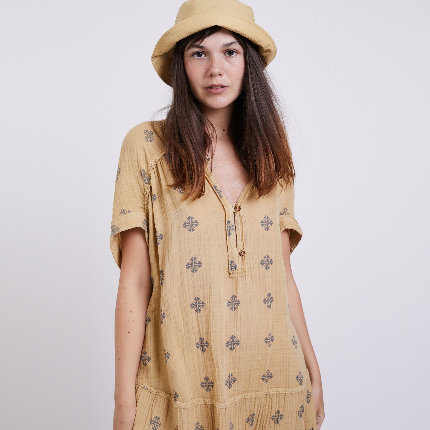 Fleur-de-lis Organic Cotton Dress – Effortless, Elegant, Eco-Chic