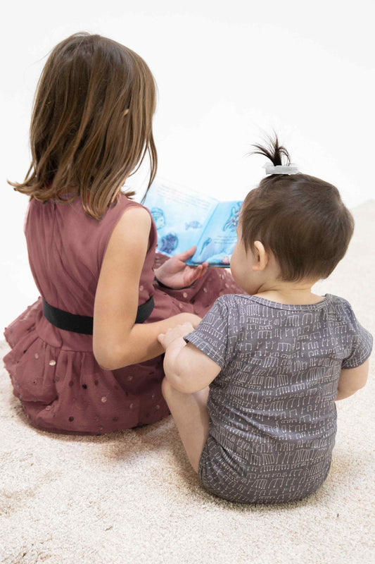 Organic Cotton Onesie – “MUSIC NOTES” Design by Adrian Laine (Age 5)