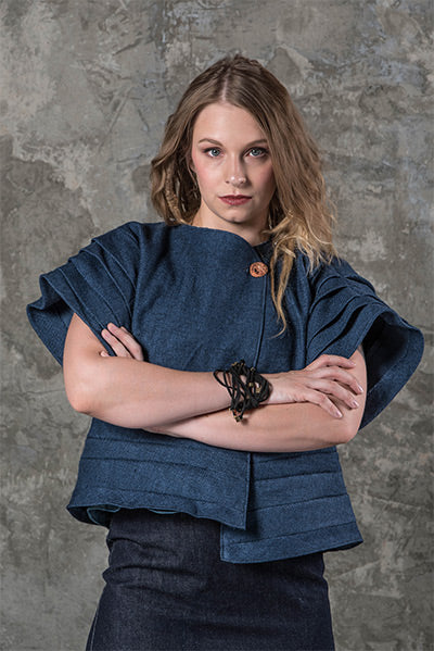 Organic Cropped Jacket – Modern Minimalism, Sustainably Tailored